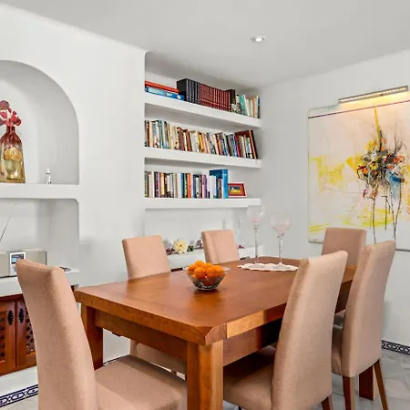 Aldea Del Mar - Rustic Temple Apartman