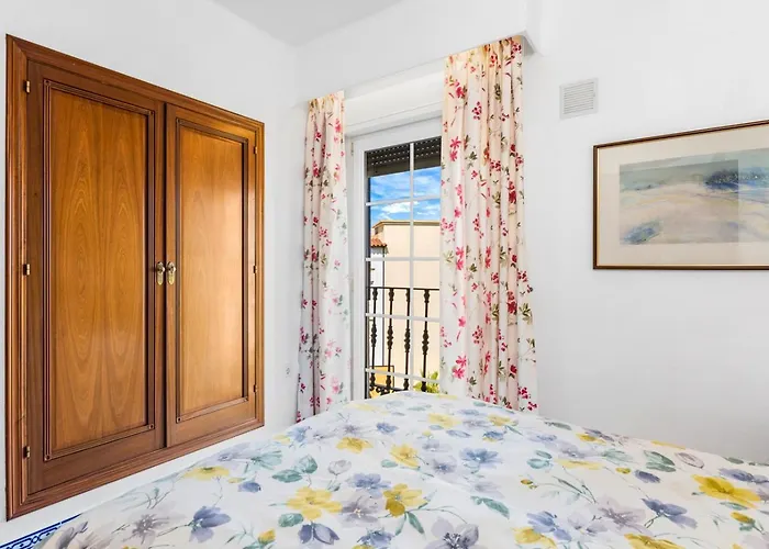 Aldea Del Mar - Rustic Temple